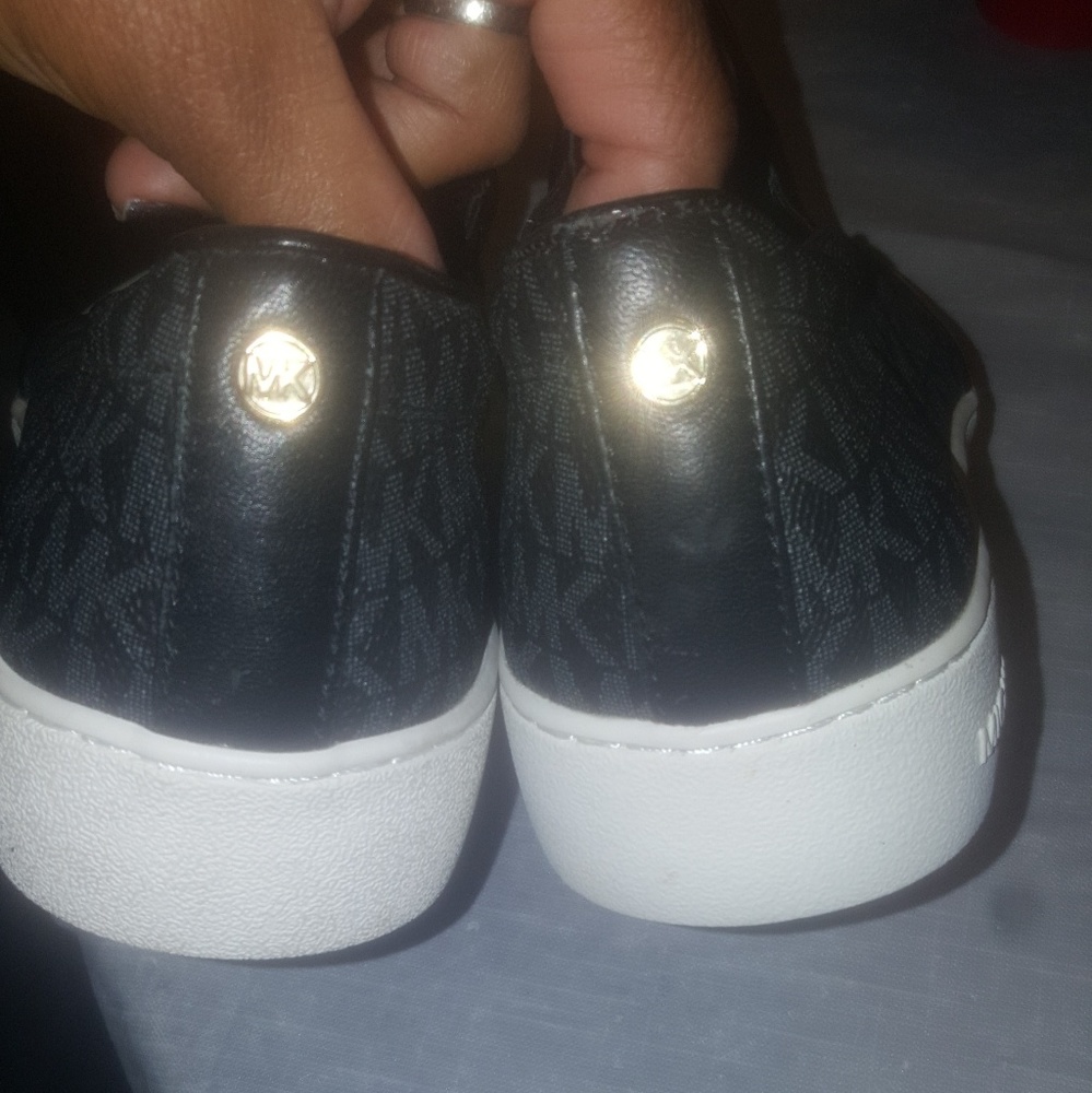 Michael Kros - Picture 4 of 7